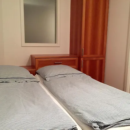 Seeblick - Exklusive In Erster Reihe Mit Balkon Und Seeblick *