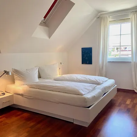 Seeblick - Exklusive In Erster Reihe Mit Balkon Und Seeblick