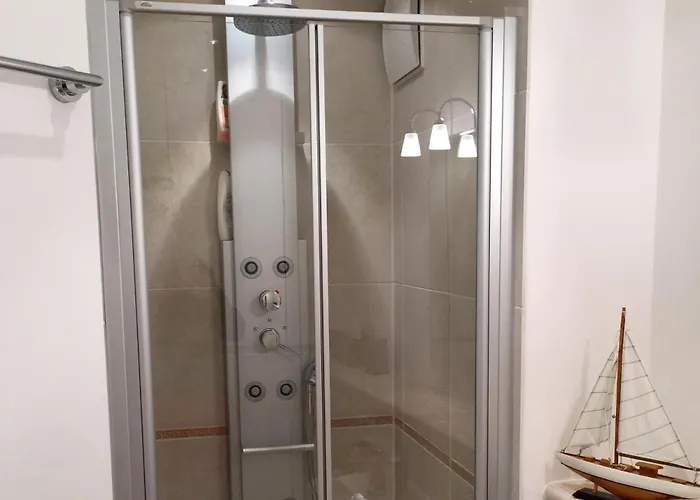 Seeblick - Exklusive In Erster Reihe Mit Balkon Und Seeblick Apartamento *