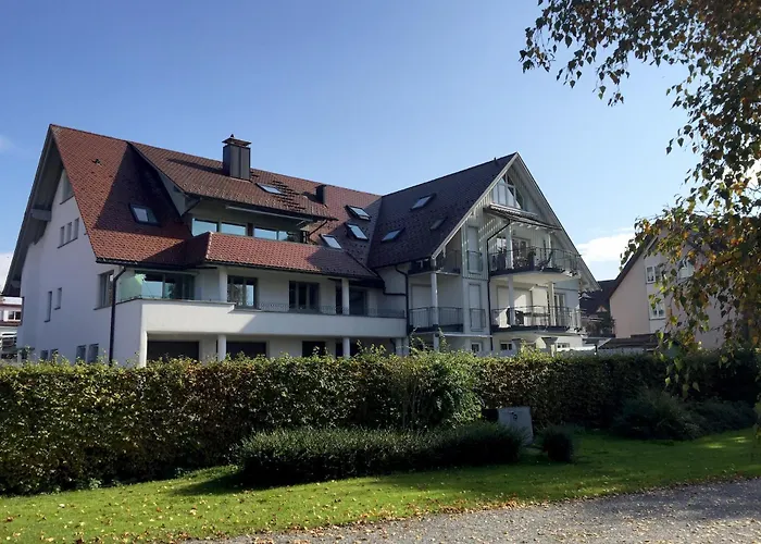 Seeblick - Exklusive In Erster Reihe Mit Balkon Und Seeblick *