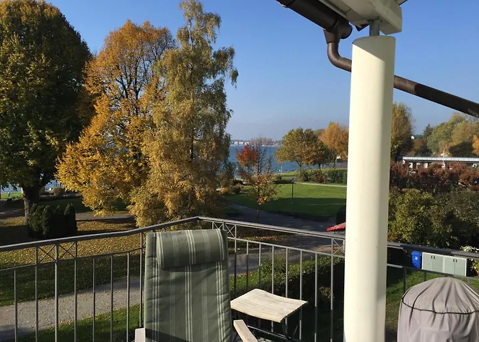 Seeblick - Exklusive In Erster Reihe Mit Balkon Und Seeblick